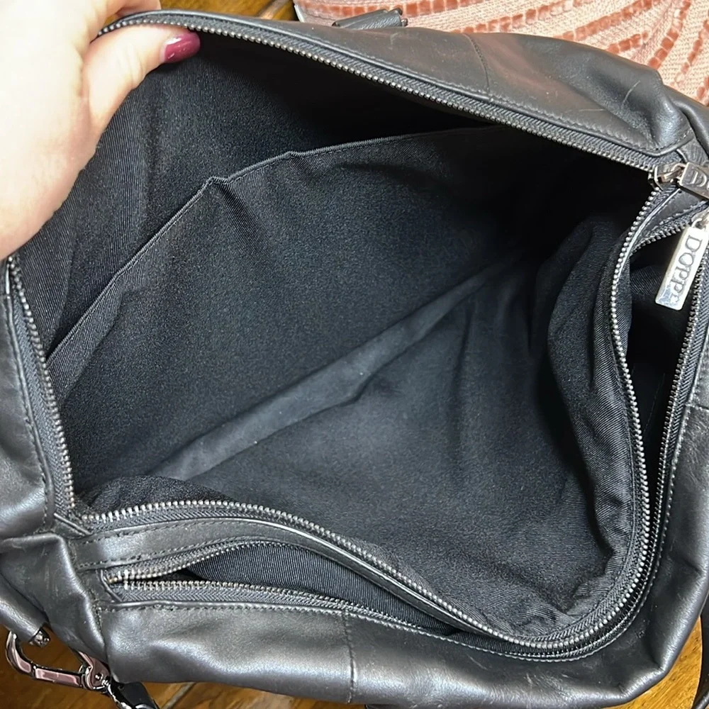 Dopp item has